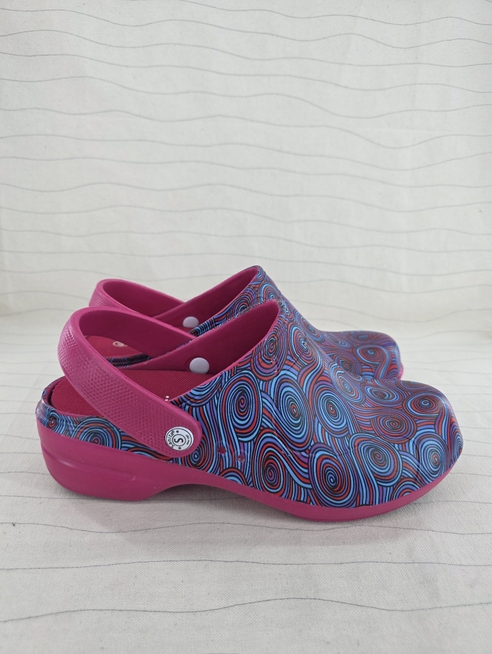 Sanita Womens Aero Stride Light Weight Pink Blue Swirl Slip-On Clogs Shoes Sz 40